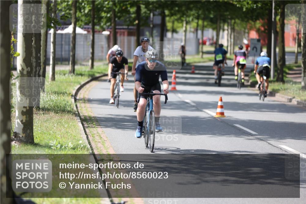 10.08.2025 - GEWOBA Citytriathlon Bremen Yannick Fuchs http://msf.ph/oto/8560023 10.08.2025 14:18:25 Radfahren 47, 75, 94, 100, 131, 147, 255, 295 meine-sportfotos.de