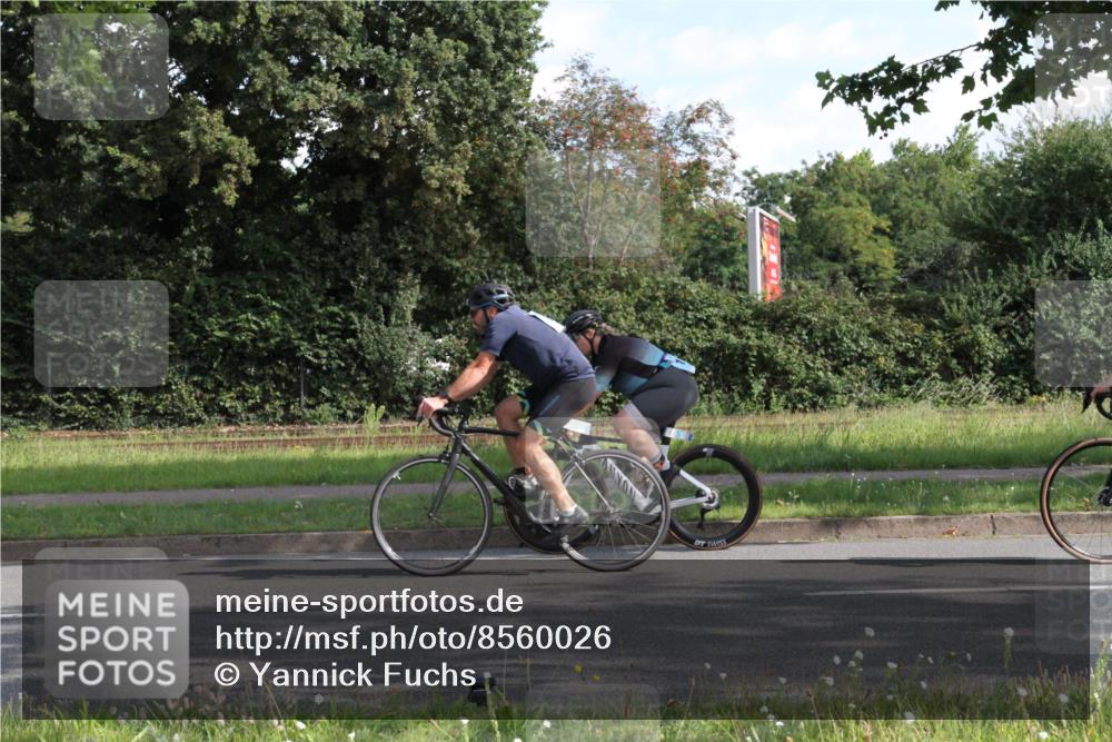 10.08.2025 - GEWOBA Citytriathlon Bremen Yannick Fuchs http://msf.ph/oto/8560026 10.08.2025 10:37:27 Radfahren 33, 75, 121, 123, 145, 219, 455, 485 meine-sportfotos.de
