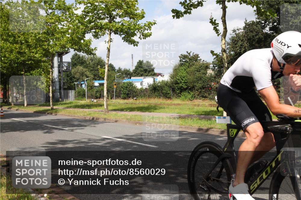 10.08.2025 - GEWOBA Citytriathlon Bremen Yannick Fuchs http://msf.ph/oto/8560029 10.08.2025 12:01:07 Radfahren 579 meine-sportfotos.de
