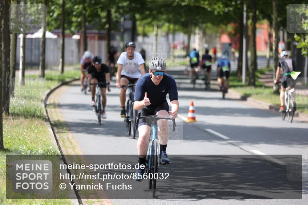 10.08.2025 - GEWOBA Citytriathlon Bremen Yannick Fuchs http://msf.ph/oto/8560032 10.08.2025 14:18:26 Radfahren 47, 75, 94, 100, 131, 147, 255, 295, 314 meine-sportfotos.de