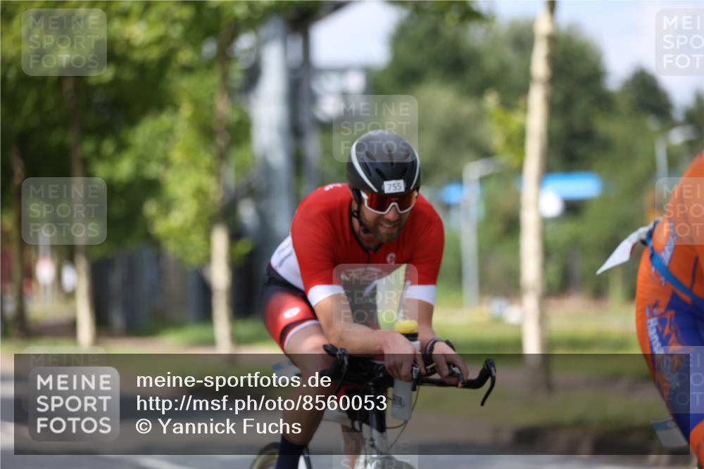 10.08.2025 - GEWOBA Citytriathlon Bremen Yannick Fuchs http://msf.ph/oto/8560053 10.08.2025 12:41:18 Radfahren 568, 609, 660, 665, 705, 730, 755, 803, 830, 849, 862, 934, 1014 meine-sportfotos.de