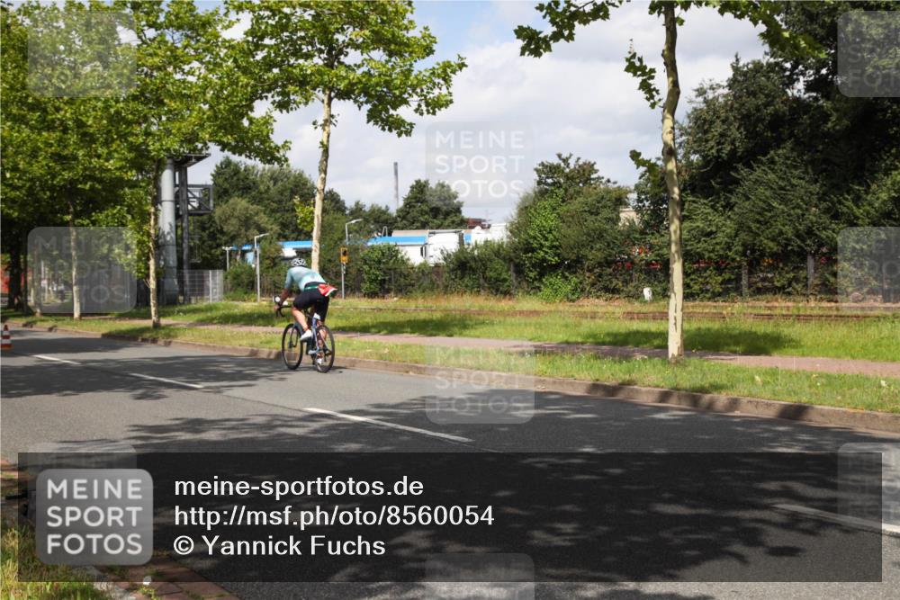10.08.2025 - GEWOBA Citytriathlon Bremen Yannick Fuchs http://msf.ph/oto/8560054 10.08.2025 12:01:12 Radfahren 579 meine-sportfotos.de