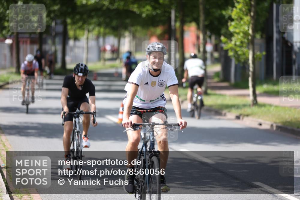 10.08.2025 - GEWOBA Citytriathlon Bremen Yannick Fuchs http://msf.ph/oto/8560056 10.08.2025 14:18:27 Radfahren 47, 75, 94, 100, 131, 147, 255, 295, 314 meine-sportfotos.de