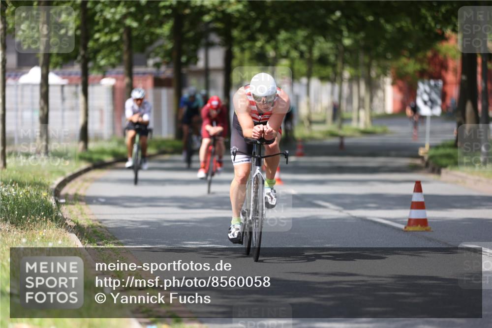 10.08.2025 - GEWOBA Citytriathlon Bremen Yannick Fuchs http://msf.ph/oto/8560058 10.08.2025 12:41:20 Radfahren 568, 609, 660, 665, 705, 730, 755, 830, 849, 862, 934, 1014 meine-sportfotos.de