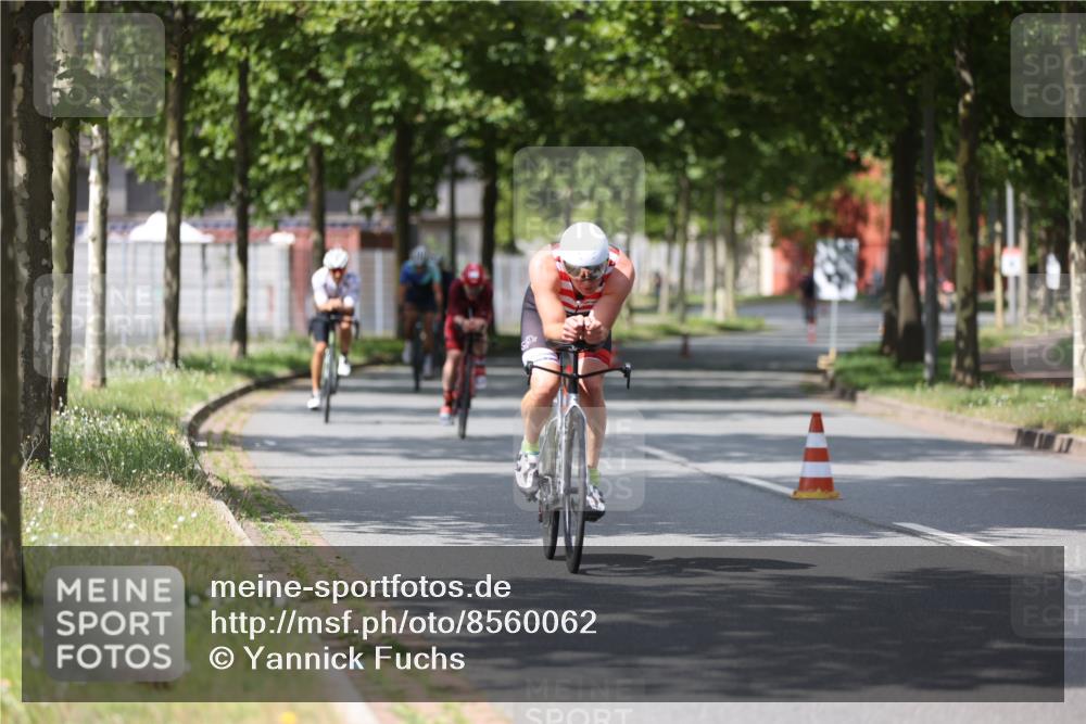 10.08.2025 - GEWOBA Citytriathlon Bremen Yannick Fuchs http://msf.ph/oto/8560062 10.08.2025 12:41:20 Radfahren 568, 609, 660, 665, 705, 730, 755, 830, 849, 862, 934, 1014 meine-sportfotos.de