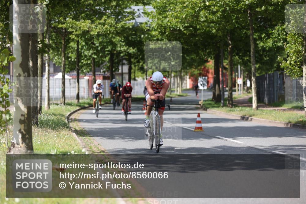 10.08.2025 - GEWOBA Citytriathlon Bremen Yannick Fuchs http://msf.ph/oto/8560066 10.08.2025 12:41:20 Radfahren 568, 609, 660, 665, 705, 730, 755, 830, 849, 862, 934, 1014 meine-sportfotos.de