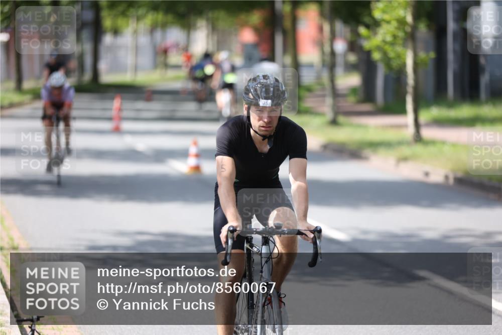 10.08.2025 - GEWOBA Citytriathlon Bremen Yannick Fuchs http://msf.ph/oto/8560067 10.08.2025 14:18:28 Radfahren 47, 75, 94, 100, 131, 147, 255, 295, 314 meine-sportfotos.de