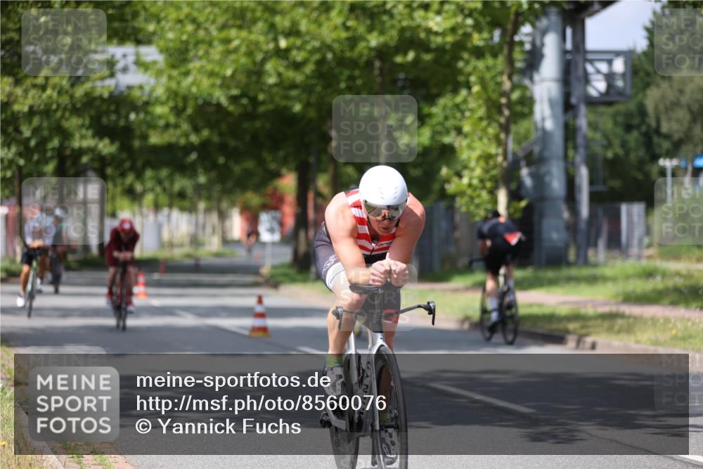 10.08.2025 - GEWOBA Citytriathlon Bremen Yannick Fuchs http://msf.ph/oto/8560076 10.08.2025 12:41:21 Radfahren 568, 609, 619, 660, 665, 705, 730, 755, 830, 849, 862, 934, 1014 meine-sportfotos.de