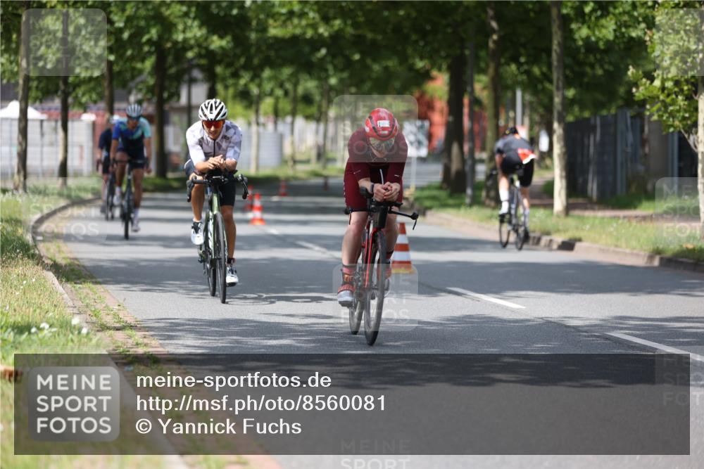 10.08.2025 - GEWOBA Citytriathlon Bremen Yannick Fuchs http://msf.ph/oto/8560081 10.08.2025 12:41:22 Radfahren 568, 609, 619, 705, 730, 755, 830, 849, 862, 934, 1014 meine-sportfotos.de