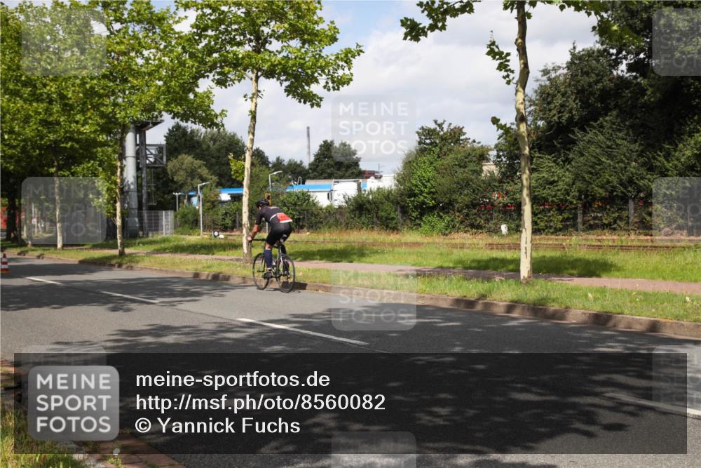10.08.2025 - GEWOBA Citytriathlon Bremen Yannick Fuchs http://msf.ph/oto/8560082 10.08.2025 12:01:23 Radfahren  meine-sportfotos.de