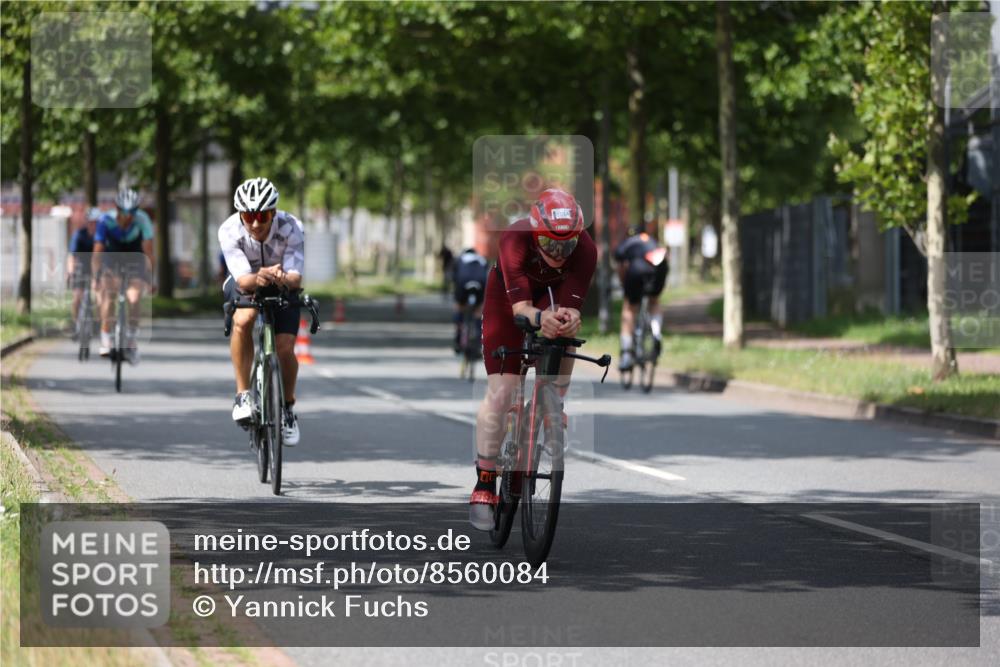 10.08.2025 - GEWOBA Citytriathlon Bremen Yannick Fuchs http://msf.ph/oto/8560084 10.08.2025 12:41:22 Radfahren 568, 609, 619, 705, 730, 755, 830, 849, 862, 934, 1014 meine-sportfotos.de