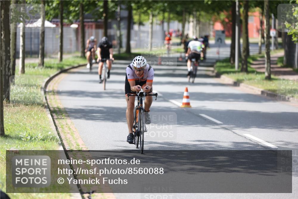 10.08.2025 - GEWOBA Citytriathlon Bremen Yannick Fuchs http://msf.ph/oto/8560088 10.08.2025 14:18:29 Radfahren 47, 75, 94, 100, 131, 147, 255, 295, 314 meine-sportfotos.de