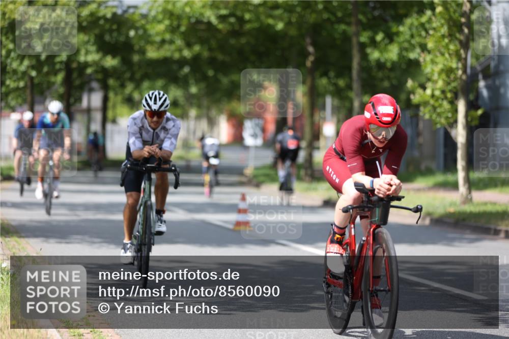 10.08.2025 - GEWOBA Citytriathlon Bremen Yannick Fuchs http://msf.ph/oto/8560090 10.08.2025 12:41:22 Radfahren 568, 609, 619, 705, 730, 755, 830, 849, 862, 934, 1014 meine-sportfotos.de