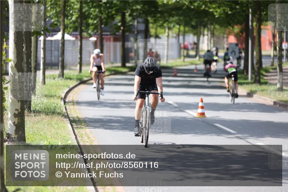 10.08.2025 - GEWOBA Citytriathlon Bremen Yannick Fuchs http://msf.ph/oto/8560116 10.08.2025 14:18:32 Radfahren 30, 47, 75, 94, 100, 131, 147, 255, 314 meine-sportfotos.de