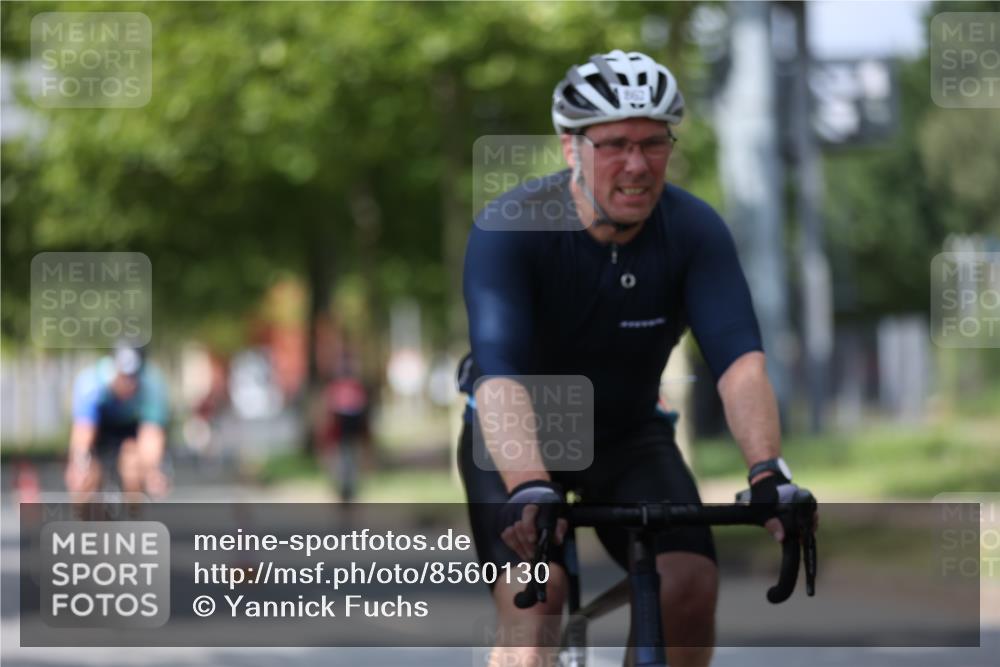 10.08.2025 - GEWOBA Citytriathlon Bremen Yannick Fuchs http://msf.ph/oto/8560130 10.08.2025 12:41:26 Radfahren 609, 619, 705, 730, 755, 830, 849, 862, 934, 1014 meine-sportfotos.de