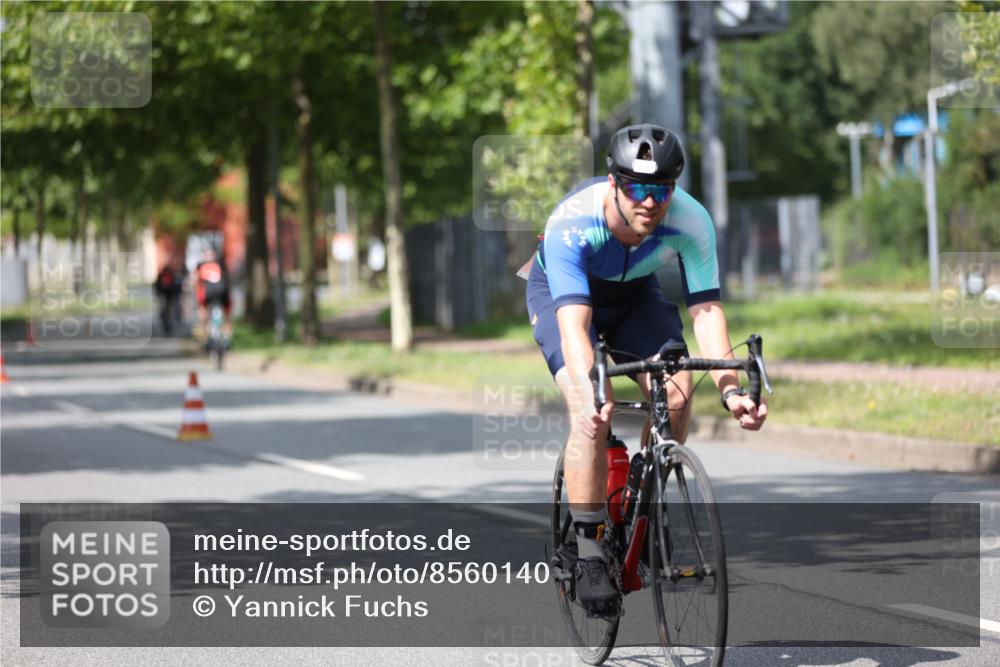 10.08.2025 - GEWOBA Citytriathlon Bremen Yannick Fuchs http://msf.ph/oto/8560140 10.08.2025 12:41:27 Radfahren 609, 619, 705, 730, 755, 830, 849, 862, 934, 1014 meine-sportfotos.de
