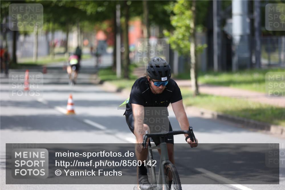 10.08.2025 - GEWOBA Citytriathlon Bremen Yannick Fuchs http://msf.ph/oto/8560142 10.08.2025 14:18:33 Radfahren 30, 47, 50, 75, 94, 100, 131, 147, 255, 314 meine-sportfotos.de
