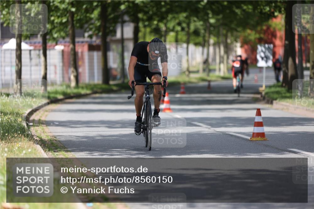 10.08.2025 - GEWOBA Citytriathlon Bremen Yannick Fuchs http://msf.ph/oto/8560150 10.08.2025 12:41:30 Radfahren 609, 619, 663, 705, 730, 755, 830, 849, 862, 1014 meine-sportfotos.de