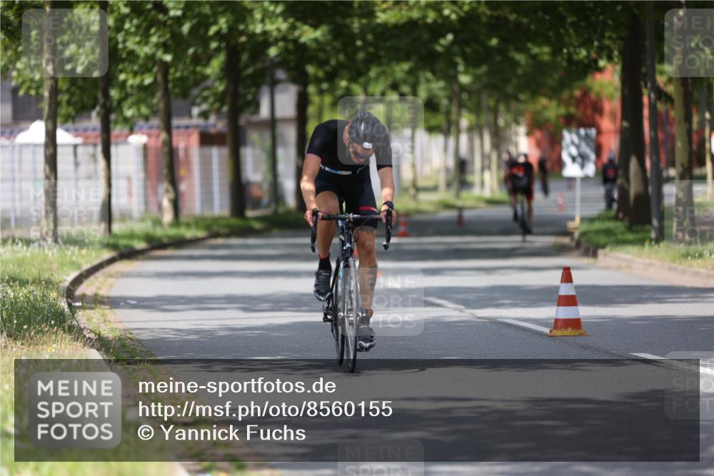 10.08.2025 - GEWOBA Citytriathlon Bremen Yannick Fuchs http://msf.ph/oto/8560155 10.08.2025 12:41:30 Radfahren 609, 619, 663, 705, 730, 755, 830, 849, 862, 1014 meine-sportfotos.de
