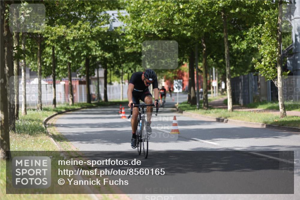 10.08.2025 - GEWOBA Citytriathlon Bremen Yannick Fuchs http://msf.ph/oto/8560165 10.08.2025 12:41:30 Radfahren 609, 619, 663, 705, 730, 755, 830, 849, 862, 1014 meine-sportfotos.de