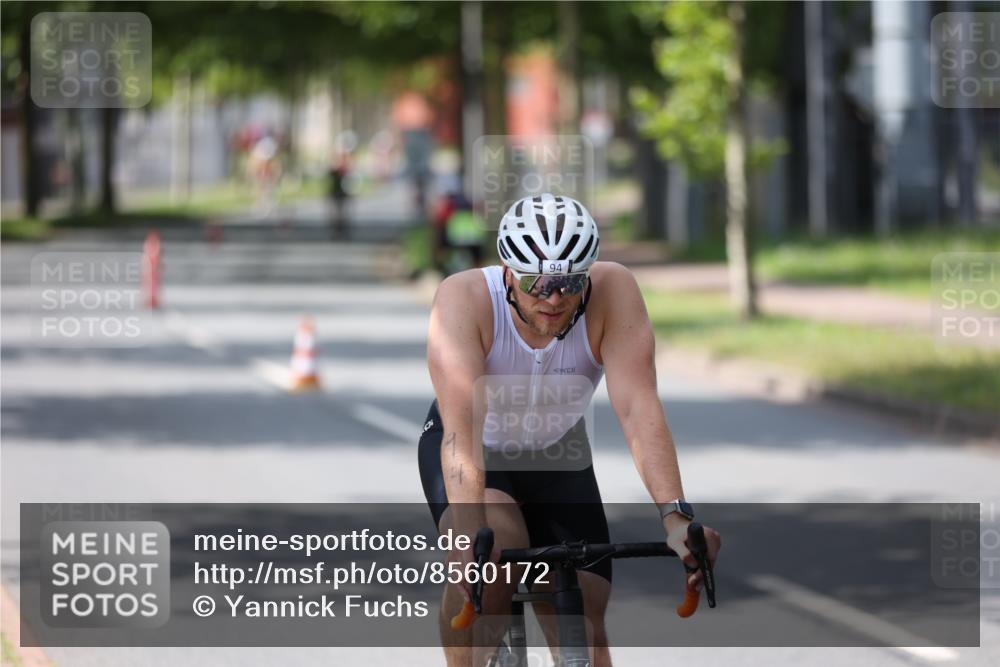 10.08.2025 - GEWOBA Citytriathlon Bremen Yannick Fuchs http://msf.ph/oto/8560172 10.08.2025 14:18:36 Radfahren 30, 47, 50, 75, 81, 94, 100, 131, 147, 255, 314 meine-sportfotos.de