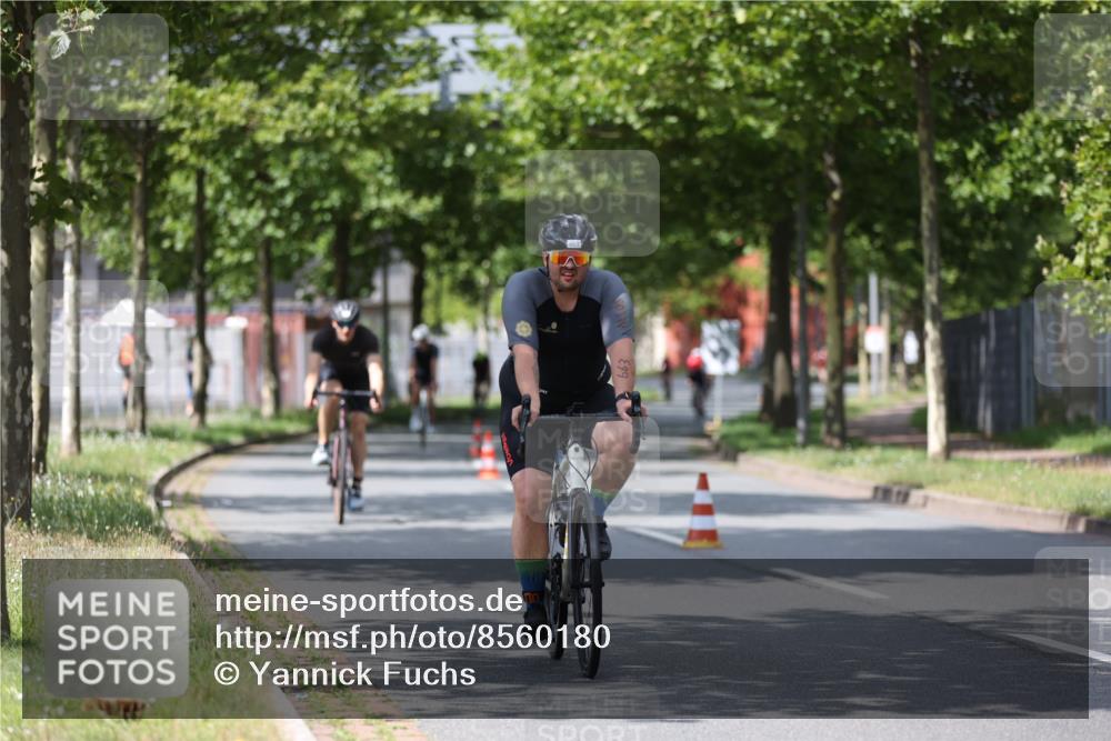 10.08.2025 - GEWOBA Citytriathlon Bremen Yannick Fuchs http://msf.ph/oto/8560180 10.08.2025 12:41:42 Radfahren 609, 614, 619, 623, 663, 923, 983 meine-sportfotos.de