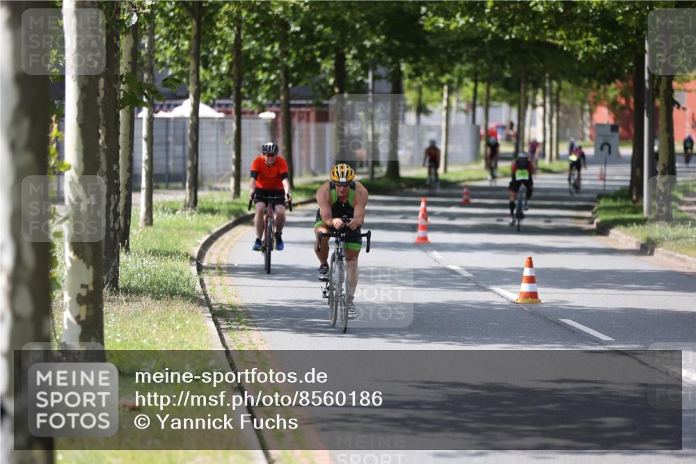 10.08.2025 - GEWOBA Citytriathlon Bremen Yannick Fuchs http://msf.ph/oto/8560186 10.08.2025 14:18:38 Radfahren 30, 47, 50, 81, 94, 100, 106, 131, 147, 255, 314 meine-sportfotos.de