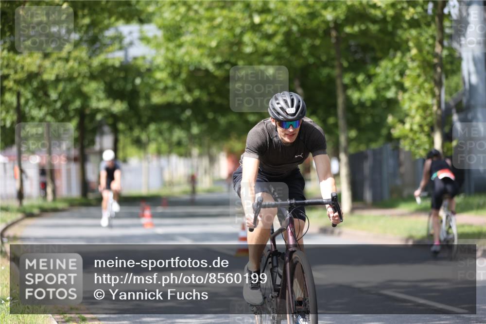 10.08.2025 - GEWOBA Citytriathlon Bremen Yannick Fuchs http://msf.ph/oto/8560199 10.08.2025 12:41:44 Radfahren 614, 619, 623, 663, 923, 926, 983 meine-sportfotos.de