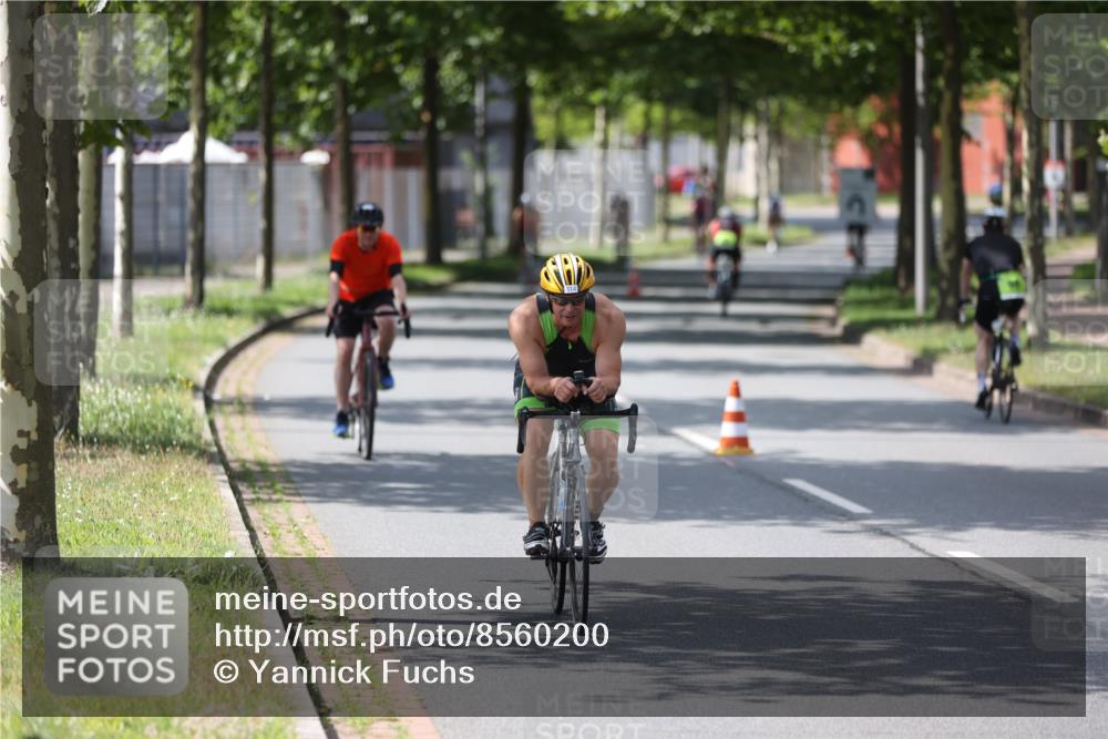 10.08.2025 - GEWOBA Citytriathlon Bremen Yannick Fuchs http://msf.ph/oto/8560200 10.08.2025 14:18:39 Radfahren 30, 47, 50, 81, 94, 100, 106, 131, 255, 314 meine-sportfotos.de