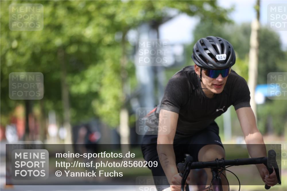 10.08.2025 - GEWOBA Citytriathlon Bremen Yannick Fuchs http://msf.ph/oto/8560209 10.08.2025 12:41:45 Radfahren 614, 619, 623, 663, 923, 926, 983 meine-sportfotos.de