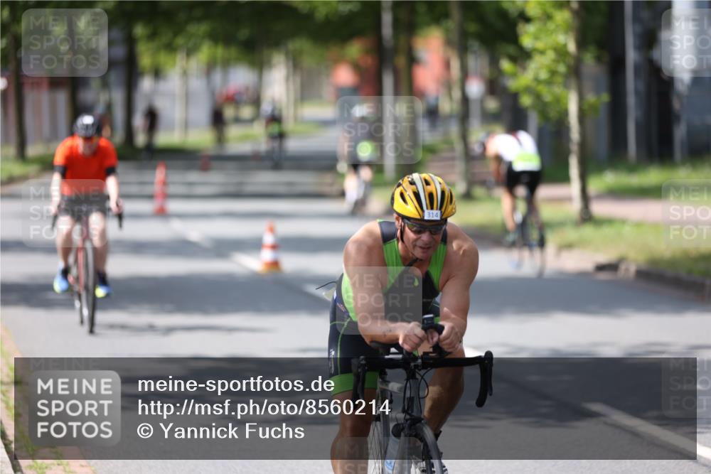10.08.2025 - GEWOBA Citytriathlon Bremen Yannick Fuchs http://msf.ph/oto/8560214 10.08.2025 14:18:40 Radfahren 30, 47, 50, 81, 94, 106, 131, 255, 314 meine-sportfotos.de