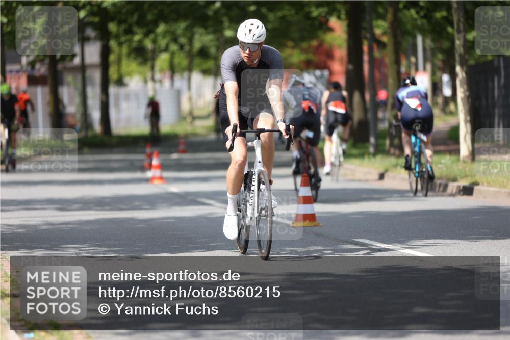 10.08.2025 - GEWOBA Citytriathlon Bremen Yannick Fuchs http://msf.ph/oto/8560215 10.08.2025 12:41:47 Radfahren 614, 623, 663, 923, 926, 983 meine-sportfotos.de