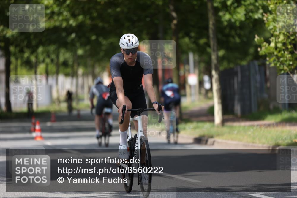 10.08.2025 - GEWOBA Citytriathlon Bremen Yannick Fuchs http://msf.ph/oto/8560222 10.08.2025 12:41:47 Radfahren 614, 623, 663, 923, 926, 983 meine-sportfotos.de