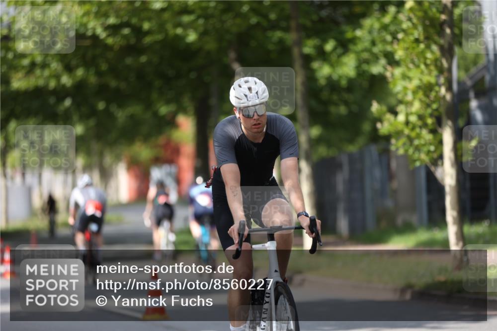 10.08.2025 - GEWOBA Citytriathlon Bremen Yannick Fuchs http://msf.ph/oto/8560227 10.08.2025 12:41:47 Radfahren 614, 623, 663, 923, 926, 983 meine-sportfotos.de