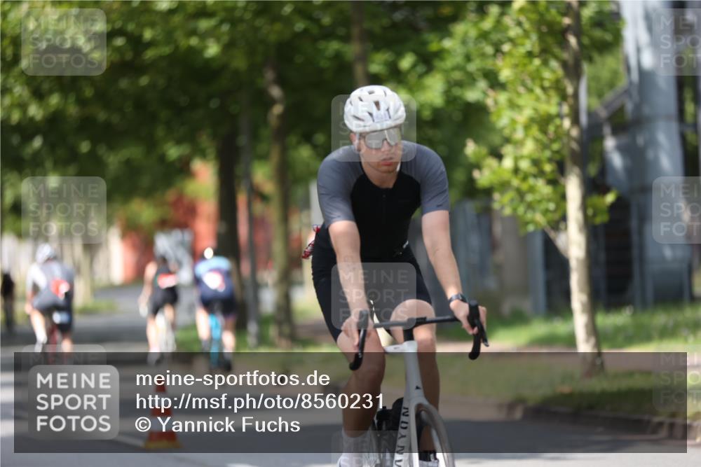 10.08.2025 - GEWOBA Citytriathlon Bremen Yannick Fuchs http://msf.ph/oto/8560231 10.08.2025 12:41:47 Radfahren 614, 623, 663, 923, 926, 983 meine-sportfotos.de