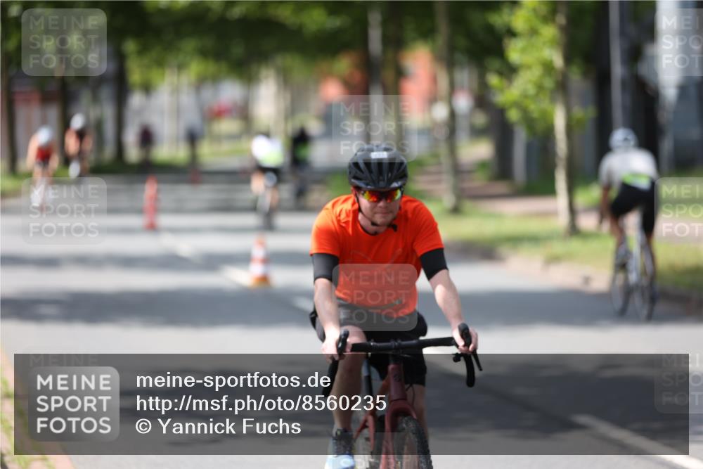 10.08.2025 - GEWOBA Citytriathlon Bremen Yannick Fuchs http://msf.ph/oto/8560235 10.08.2025 14:18:41 Radfahren 30, 47, 50, 81, 94, 106, 131, 314 meine-sportfotos.de