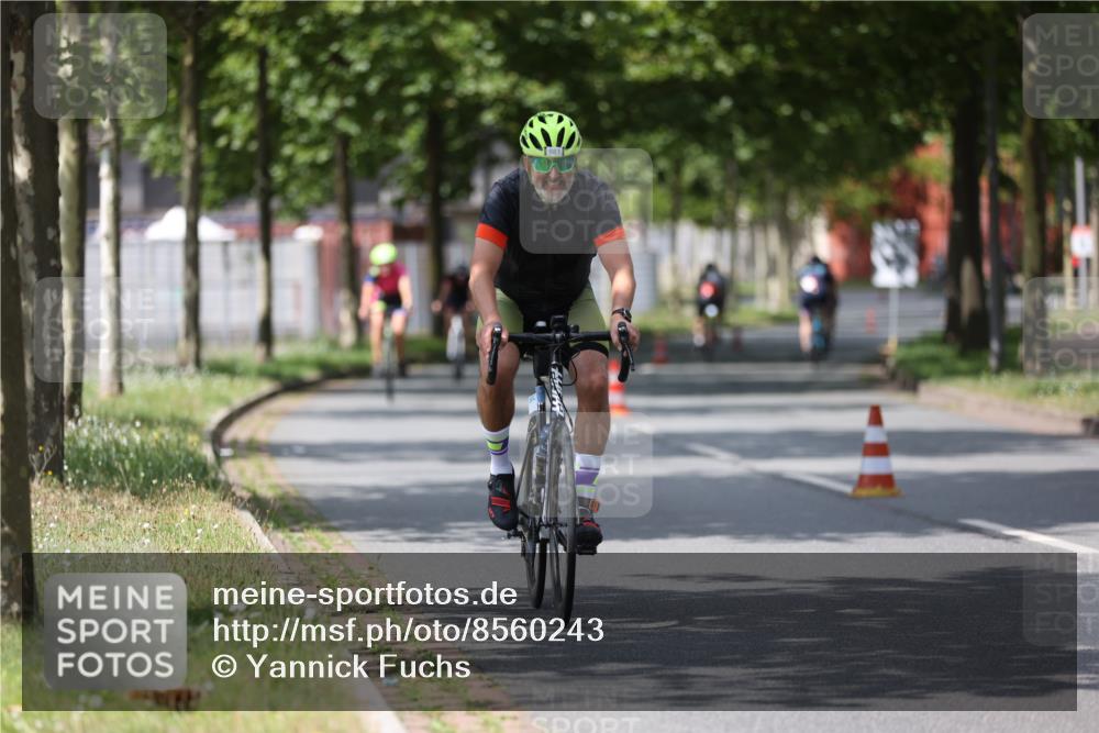 10.08.2025 - GEWOBA Citytriathlon Bremen Yannick Fuchs http://msf.ph/oto/8560243 10.08.2025 12:41:51 Radfahren 614, 623, 663, 923, 926, 983 meine-sportfotos.de