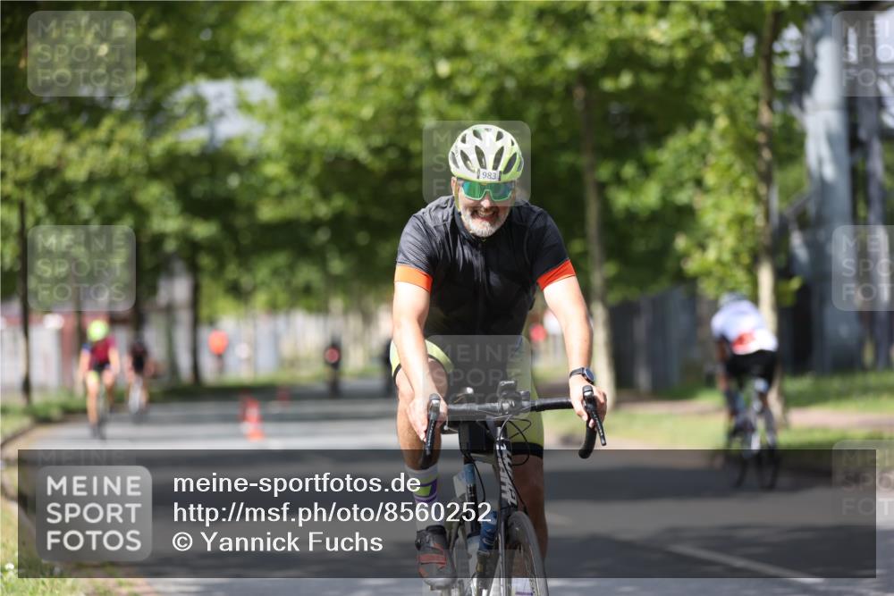 10.08.2025 - GEWOBA Citytriathlon Bremen Yannick Fuchs http://msf.ph/oto/8560252 10.08.2025 12:41:52 Radfahren 614, 623, 663, 923, 926, 983 meine-sportfotos.de