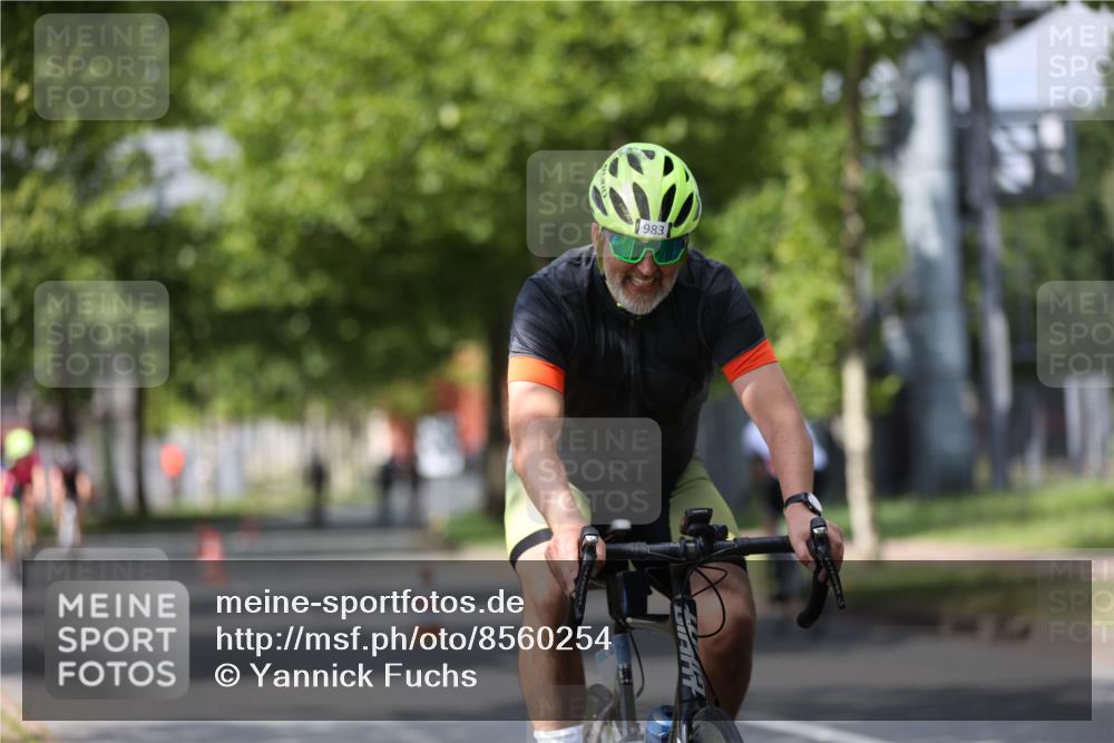 10.08.2025 - GEWOBA Citytriathlon Bremen Yannick Fuchs http://msf.ph/oto/8560254 10.08.2025 12:41:52 Radfahren 614, 623, 663, 923, 926, 983 meine-sportfotos.de