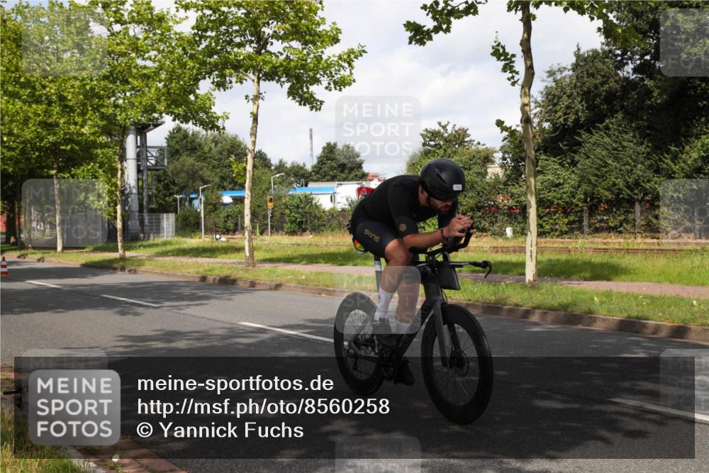 10.08.2025 - GEWOBA Citytriathlon Bremen Yannick Fuchs http://msf.ph/oto/8560258 10.08.2025 12:05:09 Radfahren 690, 701, 841 meine-sportfotos.de