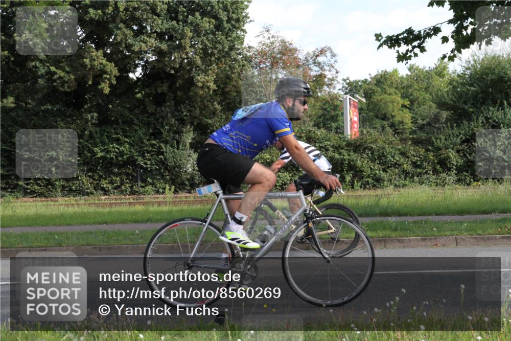 10.08.2025 - GEWOBA Citytriathlon Bremen Yannick Fuchs http://msf.ph/oto/8560269 10.08.2025 10:37:55 Radfahren 69, 375, 402, 458, 474, 501 meine-sportfotos.de