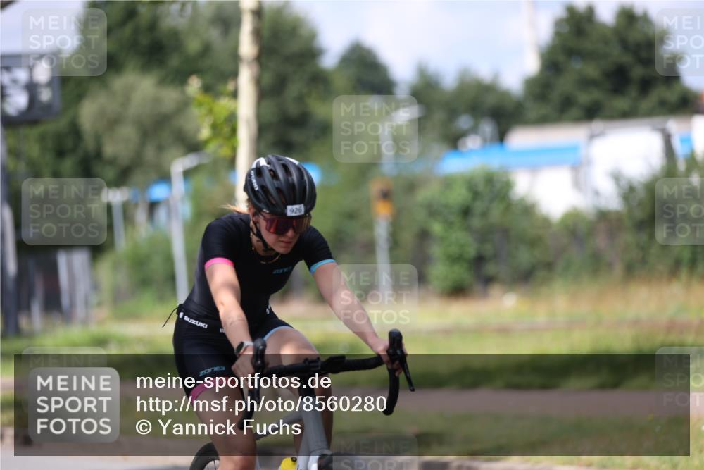 10.08.2025 - GEWOBA Citytriathlon Bremen Yannick Fuchs http://msf.ph/oto/8560280 10.08.2025 12:41:57 Radfahren 614, 623, 923, 926, 983, 1003 meine-sportfotos.de
