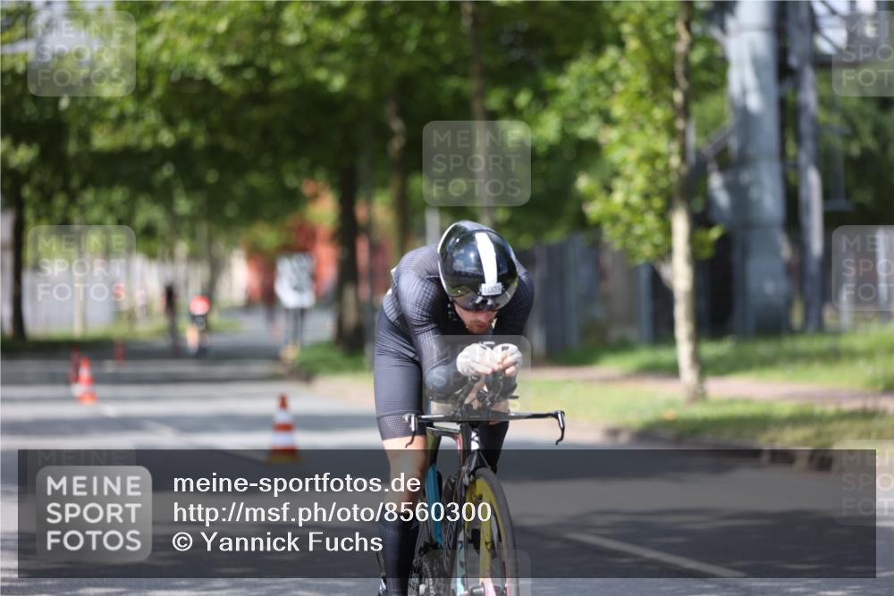10.08.2025 - GEWOBA Citytriathlon Bremen Yannick Fuchs http://msf.ph/oto/8560300 10.08.2025 12:42:04 Radfahren 698, 923, 926, 1003 meine-sportfotos.de