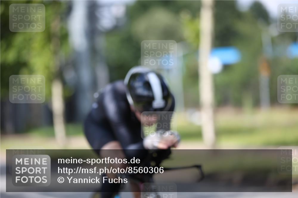 10.08.2025 - GEWOBA Citytriathlon Bremen Yannick Fuchs http://msf.ph/oto/8560306 10.08.2025 12:42:04 Radfahren 698, 923, 926, 1003 meine-sportfotos.de