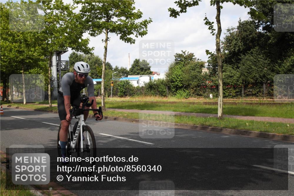 10.08.2025 - GEWOBA Citytriathlon Bremen Yannick Fuchs http://msf.ph/oto/8560340 10.08.2025 12:06:35 Radfahren 580, 613, 634, 658, 714 meine-sportfotos.de