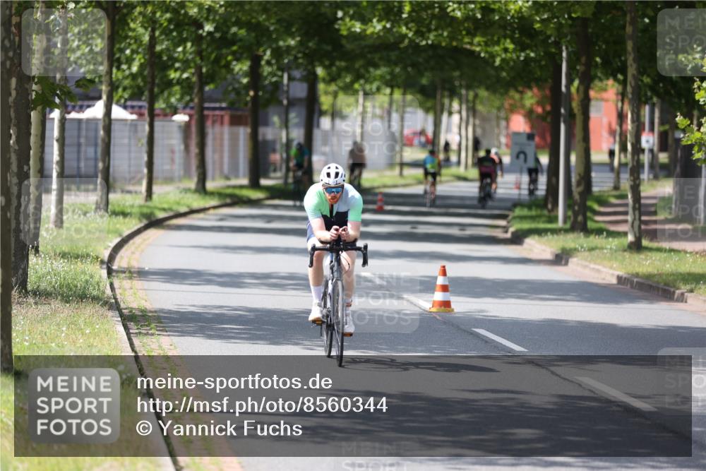 10.08.2025 - GEWOBA Citytriathlon Bremen Yannick Fuchs http://msf.ph/oto/8560344 10.08.2025 14:18:59 Radfahren 81, 101, 106, 116, 139, 261, 264 meine-sportfotos.de