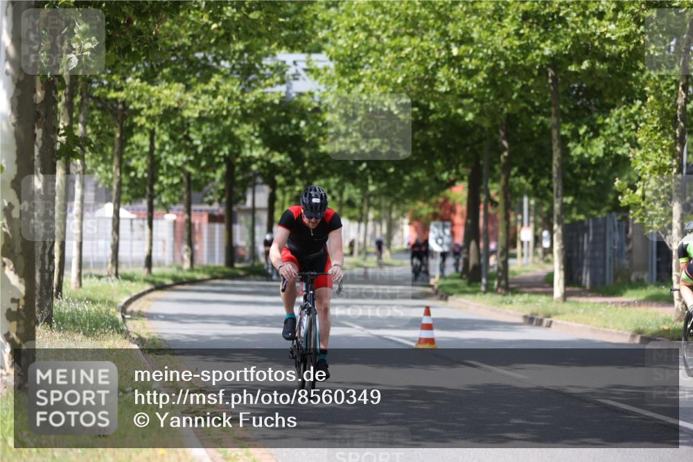 10.08.2025 - GEWOBA Citytriathlon Bremen Yannick Fuchs http://msf.ph/oto/8560349 10.08.2025 12:42:17 Radfahren 595, 613, 698, 754, 1003 meine-sportfotos.de