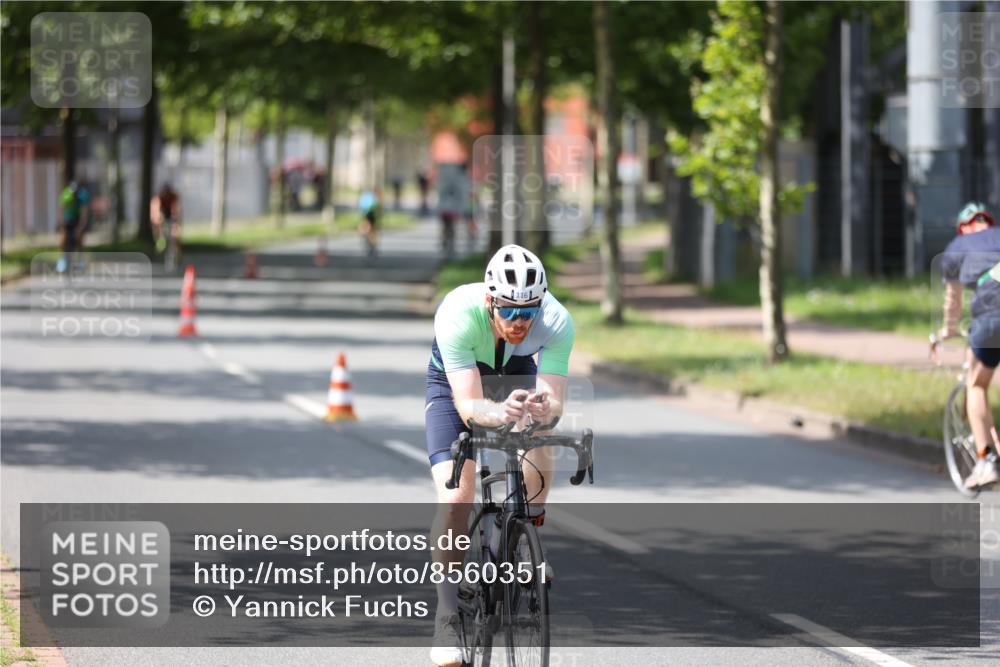 10.08.2025 - GEWOBA Citytriathlon Bremen Yannick Fuchs http://msf.ph/oto/8560351 10.08.2025 14:19:00 Radfahren 81, 101, 106, 116, 139, 261, 264 meine-sportfotos.de