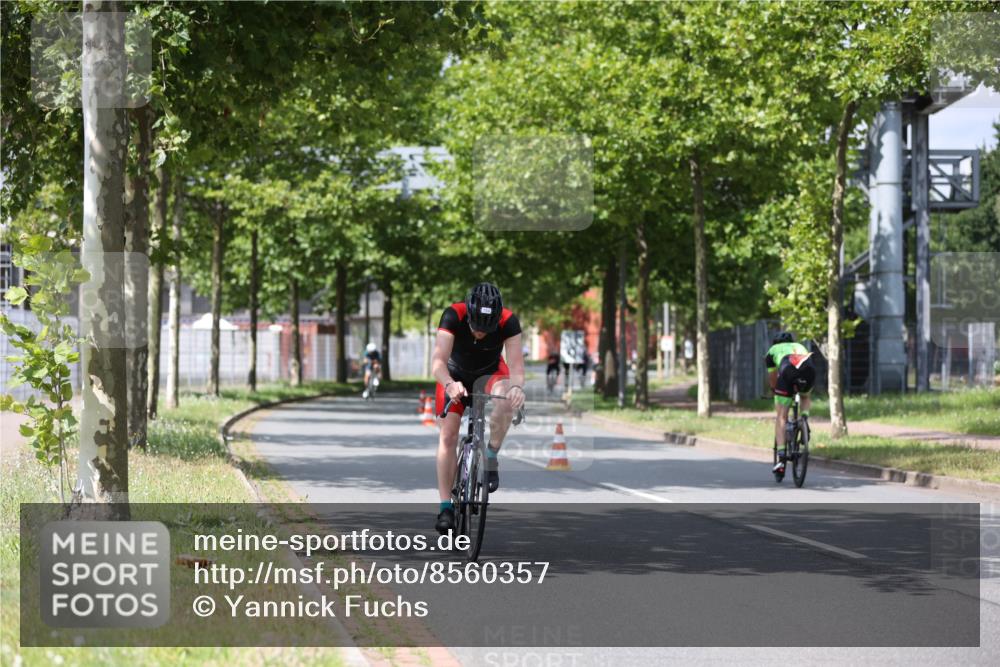 10.08.2025 - GEWOBA Citytriathlon Bremen Yannick Fuchs http://msf.ph/oto/8560357 10.08.2025 12:42:17 Radfahren 595, 613, 698, 754, 1003 meine-sportfotos.de