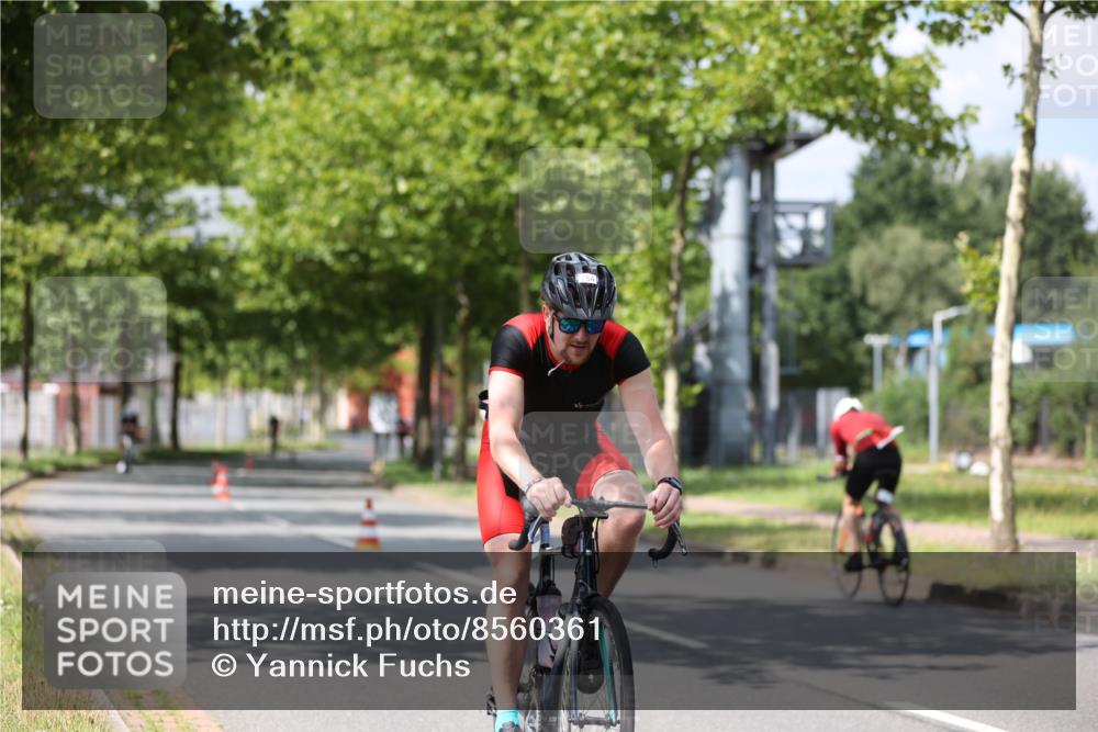 10.08.2025 - GEWOBA Citytriathlon Bremen Yannick Fuchs http://msf.ph/oto/8560361 10.08.2025 12:42:18 Radfahren 595, 613, 698, 754, 1003 meine-sportfotos.de